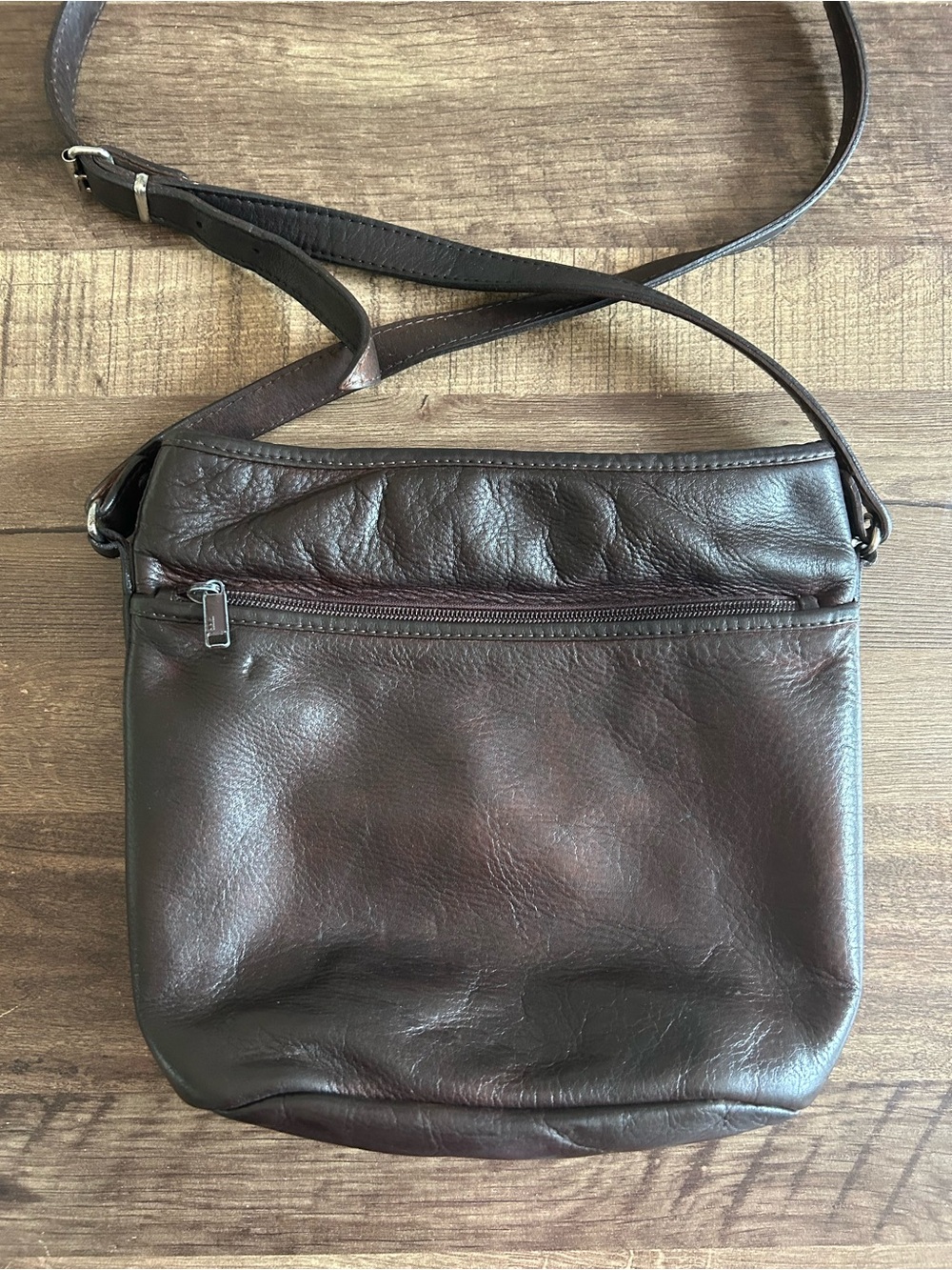Brown Leather Crossbody Bag - Classic Carry